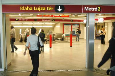 Budapest, 2004.09.10.
Felújították a Blaha Lujza téri állomást.-stock-foto