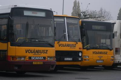 Buszpályaudvar-stock-foto