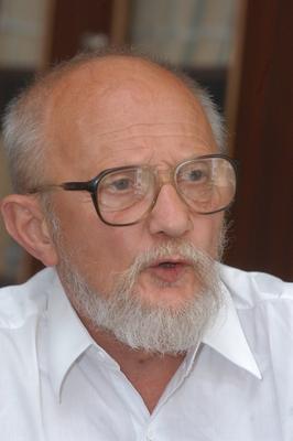 Budapest, 2004.06.15.
Dános Kornél professzor, a Semmelweis Orvostudományi Egyetem Nyelvi Kommunikációs Központjának igazgatója.-stock-foto