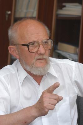 Budapest, 2004.06.15.
Dános Kornél professzor, a Semmelweis Orvostudományi Egyetem Nyelvi Kommunikációs Központjának igazgatója.-stock-foto