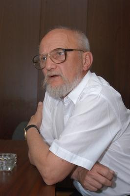 Budapest, 2004.06.15.
Dános Kornél professzor, a Semmelweis Orvostudományi Egyetem Nyelvi Kommunikációs Központjának igazgatója.-stock-foto