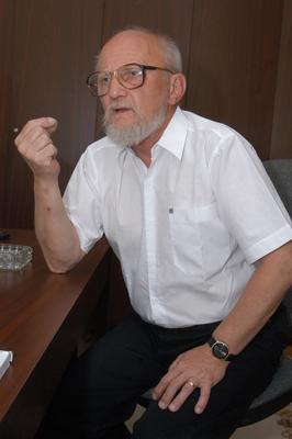 Budapest, 2004.06.15.
Dános Kornél professzor, a Semmelweis Orvostudományi Egyetem Nyelvi Kommunikációs Központjának igazgatója.-stock-foto