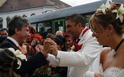 Gáspár Győző és Balla Bea asszony a Mátyás-templomban újra megpecsételték szerelmüket-stock-foto