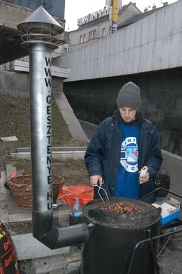 Sült gesztenye árusítás-stock-foto