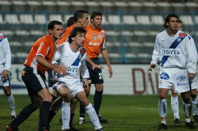 Labdarúgó mérkőzés-stock-foto