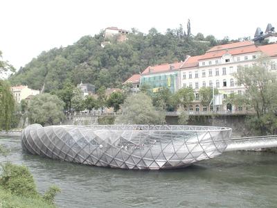 GRAZ - Insel (Sziget) a Mura folyón-stock-foto