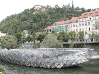 GRAZ - Insel (Sziget) a Mura folyón-stock-foto