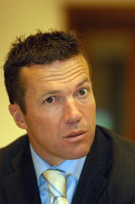 Budakeszi, 2004.01.10.
Lothar Matthäus német labdarúgó, edző, a magyar labdarúgó-válogatott szövetségi kapitánya.-stock-foto