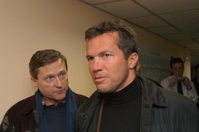 Budapest, 2004.01.05.
Lothar Matthäus (jobbra) német labdarúgó, edző mindent megnyert, amit futballista megnyerhet. Világbajnok, Európa-bajnok, UEFA-kupagyőztes és az aranylabdát is megkapta. Január elsejétől ő a magyar válogatott szövetségi kapitánya.-stock-foto