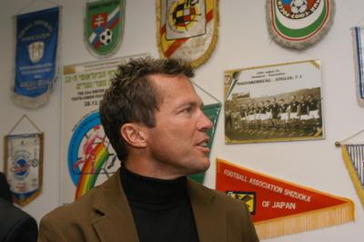 Budapest, 2004.01.05.
Lothar Matthäus német labdarúgó, edző mindent megnyert, amit futballista megnyerhet. Világbajnok, Európa-bajnok, UEFA-kupagyőztes és az aranylabdát is megkapta. Január elsejétől ő a magyar válogatott szövetségi kapitánya.-stock-foto