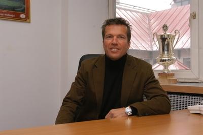 Budapest, 2004.01.05.
Lothar Matthäus német labdarúgó, edző mindent megnyert, amit futballista megnyerhet. Világbajnok, Európa-bajnok, UEFA-kupagyőztes és az aranylabdát is megkapta. Január elsejétől ő a magyar válogatott szövetségi kapitánya.-stock-foto