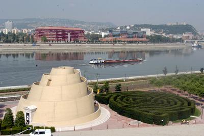 Épül a Művészetek Palotája-stock-foto