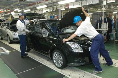 Suzuki esztergomi gyára-stock-foto