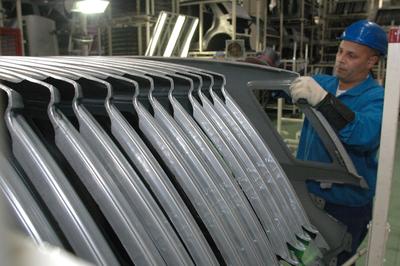 Suzuki esztergomi gyára-stock-foto