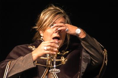 Pezsgő Lovagok avatása-stock-foto