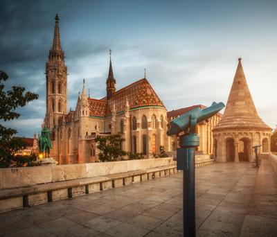 Mátyás templom reggeli fényekben-stock-photo