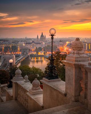 Hajnali fények a budai várból-stock-foto