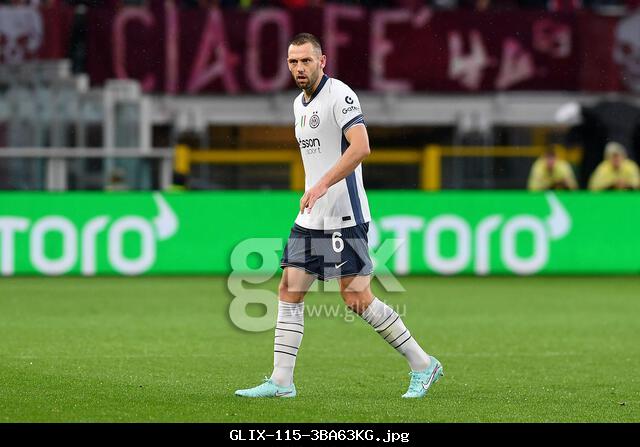 Turin, Italy. 12th May, 2025. Stefan De Vrij of FC Internazionale during Serie A 2024/25 match between Torino FC and of FC Internazionale at Olimpico Grande Torino Stadium on May 11, 2025 in Turin, Italy - ph Giuliano Marchisciano Credit: Independent Photo Agency/Alamy Live News