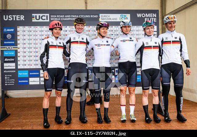 KOPPENBURG Clara - RIEDMANN Linda - LUDWIG Hannah - LIPPERT Liane - NIEDERMAIER Antonia - KOCH Franziska ( GER ) Germany Querformat - quer - horizontal - Landscape - Event/Veranstaltung: UCI Road Cycling World Championships Zürich 2024 - Category/Kategorie: Cycling - Road Cycling World Championships - Elite Women - Location/Ort: Europe - Switzerland - Zürich - Start: Uster - Finish: Zürich - Road Race ( RR ) - Distance: 154, 1 km - Date/Datum: 28.09.2024 Saturday Day 8 - Photographer: © Arne Mill - frontalvision.com