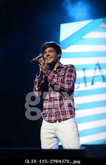 Sunrise, FL, USA. 01st July, 2024. Singers Louis Tomlinson, Harry Styles, Liam Payne, Zayn Malik and Niall Horan of the British pop group One Direction perform their last show of their North American tour live at BankAtlantic Center. on July 01, 2012 in Sunrise, Florida People: Louis Tomlinson Transmission Ref: FLXX Credit: Hoo Me.Com/Media Punch/Alamy Live News