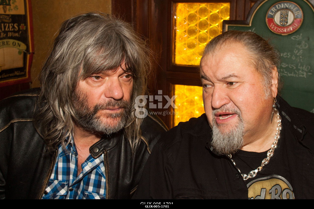Budapest, 2010.11.11.
Hobo Blues Band búcsúkoncert sajtótájékoztató.

A képen: Földes László (Hobo) (balra) és Deák Bill Gyula