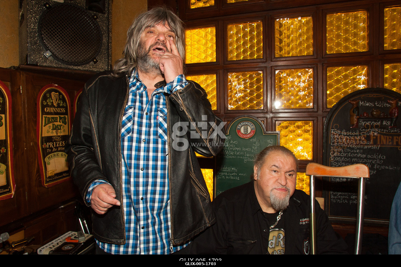 Budapest, 2010.11.11.
Hobo Blues Band búcsúkoncert sajtótájékoztató.

A képen: Földes László (Hobo) (balra) és Deák Bill Gyula