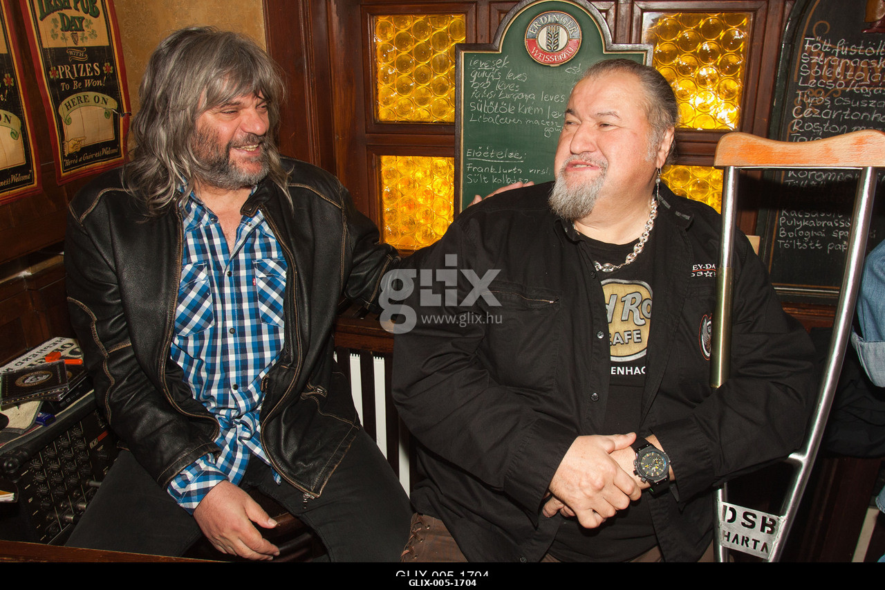 Budapest, 2010.11.11.
Hobo Blues Band búcsúkoncert sajtótájékoztató.

A képen: Földes László (Hobo) (balra) és Deák Bill Gyula
