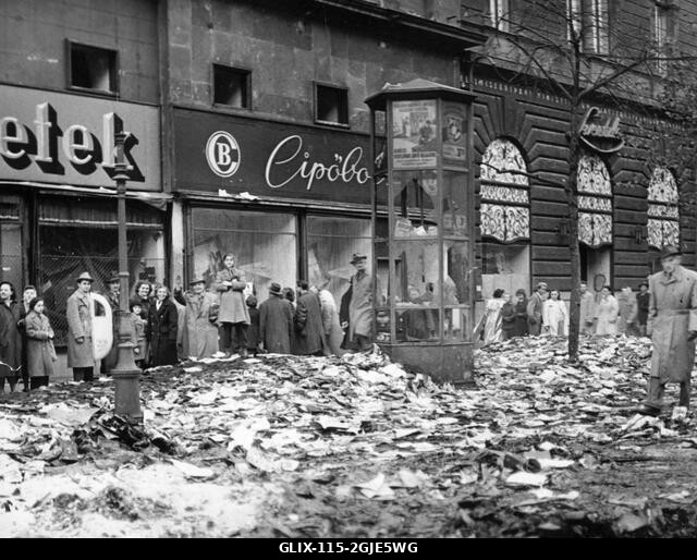 BUDAPEST 1956-11-01 A magyar forradalom 1956. Pusztulás Budapesten. Fotó: Folke Hellberg / DN / TT kód 23