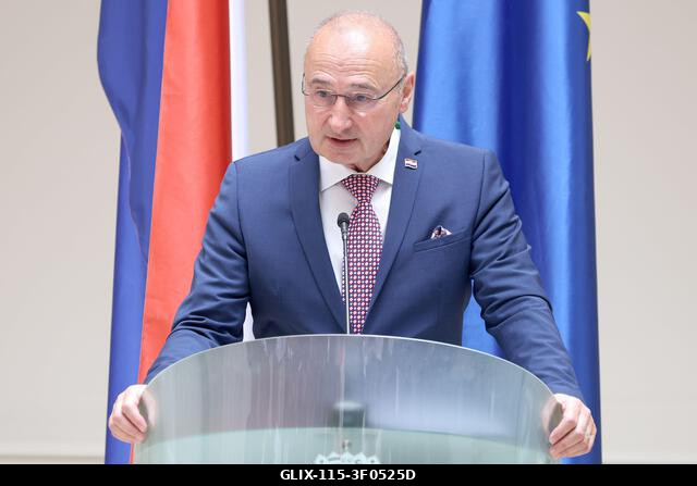 Zágráb, Horvátország. 2026. július 6. Gordan Grlic Radman horvát külügy- és Európa-ügyi miniszter megnyitóbeszédet mond a 2025-ös fizikai Nobel-díj...