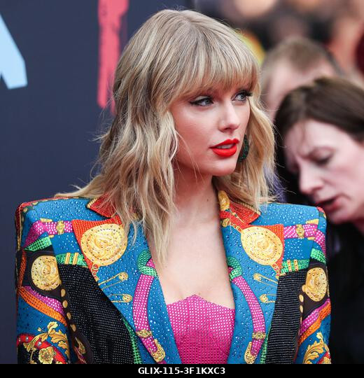 (FÁJL) Taylor Swift és Travis Kelce összeházasodtak. Taylor Swift és Travis Kelce hivatalosan 2026. július 3-án, pénteken házasodtak össze a New Yo...