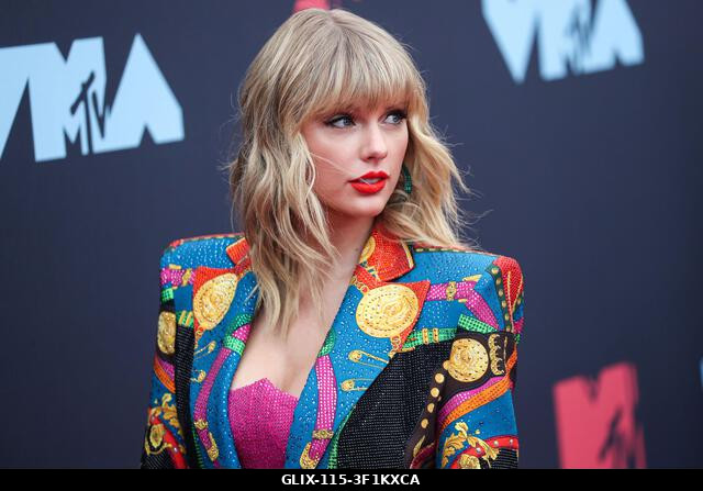(FÁJL) Taylor Swift és Travis Kelce összeházasodtak. Taylor Swift és Travis Kelce hivatalosan 2026. július 3-án, pénteken házasodtak össze a New Yo...