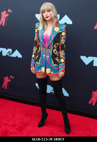 (FÁJL) Taylor Swift és Travis Kelce összeházasodtak. Taylor Swift és Travis Kelce hivatalosan 2026. július 3-án, pénteken házasodtak össze a New Yo...