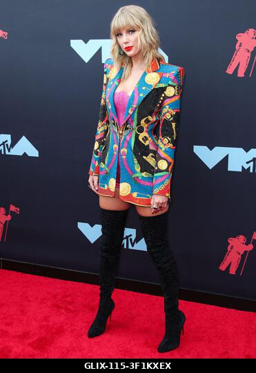 (FÁJL) Taylor Swift és Travis Kelce összeházasodtak. Taylor Swift és Travis Kelce hivatalosan 2026. július 3-án, pénteken házasodtak össze a New Yo...