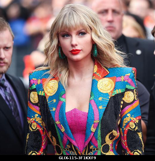 (FÁJL) Taylor Swift és Travis Kelce összeházasodtak. Taylor Swift és Travis Kelce hivatalosan 2026. július 3-án, pénteken házasodtak össze a New Yo...