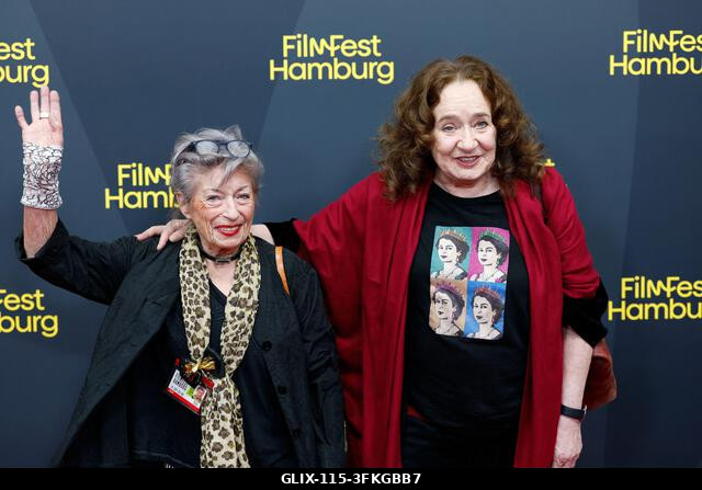 Hamburg, Németország. 2026. szeptember 24. Nicole Heesters (balra) és Mechthild Großmann színésznők a CinemaxX Dammtor vörös szőnyegén állnak a 34....