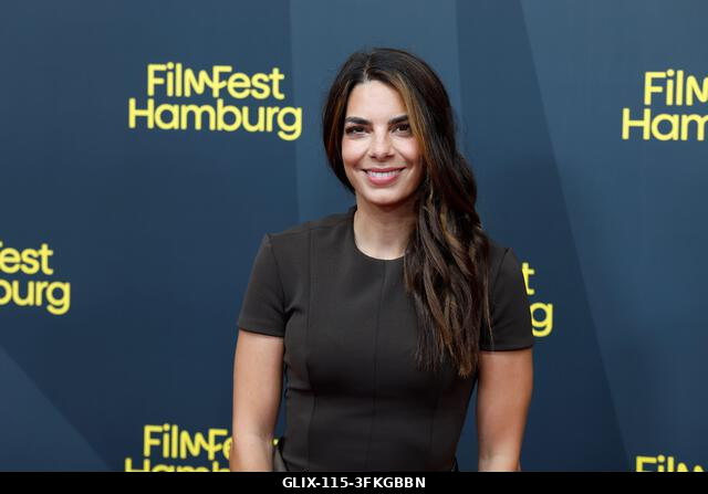 Hamburg, Németország. 2026. szeptember 24. Lillin Hollunder színésznő a CinemaxX Dammtor vörös szőnyegén a 34. Hamburgi Filmfesztivál megnyitóján....