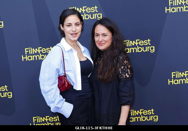 Almila Bagriacik és Idil Uener részt vesz a „Nachtschicht – Sterben verboten” premierjén 2026. szeptember 25-én a 34. filmfesztiválon Hamburgban, N...