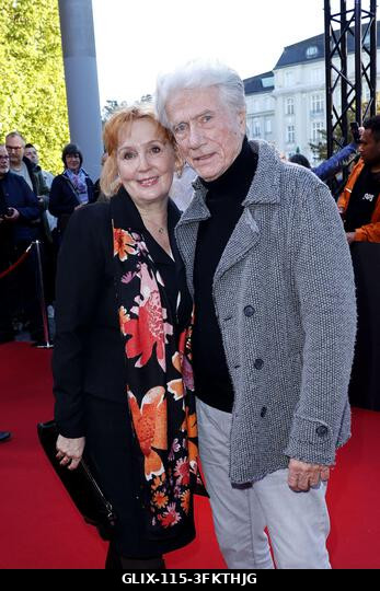 Juergen Prochnow és felesége, Verena Wengler részt vesz a „Nachtschicht – Sterben verboten” premierjén 2026. szeptember 25-én, a 34. filmfesztiválo...