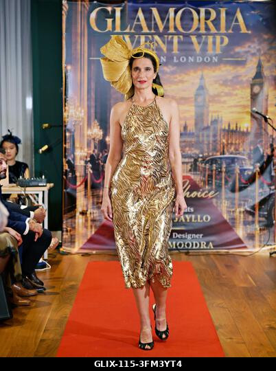 LONDON, Egyesült Királyság. 2026. szeptember 26. Exkluzív tudósítás a greenwichi Glamoria VIP Showcase rendezvényről, ahol a tehetséges kalaptervez...