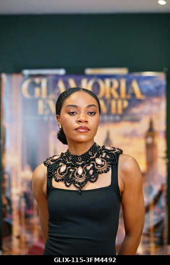 LONDON, Egyesült Királyság. 2026. szeptember 26. Exkluzív tudósítás a greenwichi Glamoria VIP Showcase-ről, ahol Dasha Mood tervező bemutatja legúj...