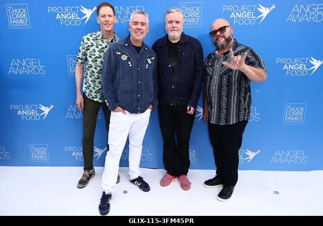 Hollywood, Egyesült Államok. 2026. szeptember 26. Ed Robertson, Kevin Hearn és Tyler Stewart a Project Angel Food 2026-os Angel Awards díjátadóján,...