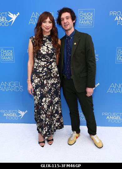 Hollywood, Egyesült Államok. 2026. szeptember 26. Lauren Lapkus és Mike Castle a Project Angel Food 2026-os Angel Awards díjátadóján, amelyet a Chu...