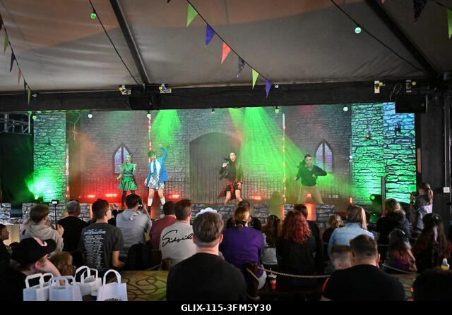 Alton, Egyesült Királyság. 2026. szeptember 26. A Scarefest megnyitó estéje az Alton Towersben, ahol ijesztő labirintus karakterek, előadók és a ha...