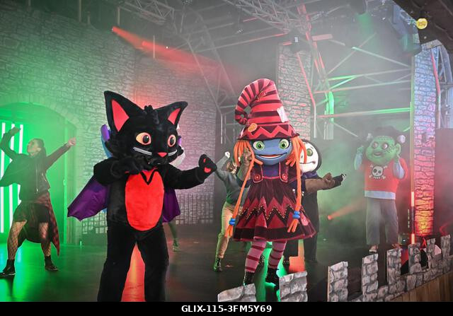 Alton, Egyesült Királyság. 2026. szeptember 26. A Scarefest megnyitó estéje az Alton Towersben, ahol ijesztő labirintus karakterek, előadók és a ha...