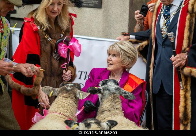 London, Egyesült Királyság. 2026. szeptember 27. Gloria Hunniford televíziós és rádiós műsorvezető, London polgármestere, Dame Susan Langley és Lon...
