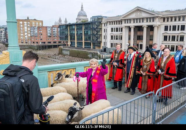 London, Egyesült Királyság. 2026. szeptember 27. Gloria Hunniford televíziós és rádiós műsorvezető, London polgármestere, Dame Susan Langley és Lon...