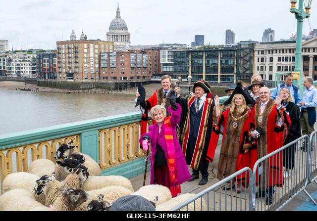 London, Egyesült Királyság. 2026. szeptember 27. Gloria Hunniford televíziós és rádiós műsorvezető, London polgármestere, Dame Susan Langley és Lon...