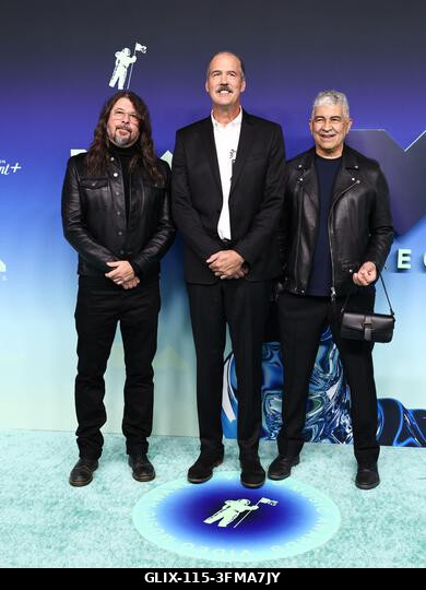 Los Angeles, Egyesült Államok. 2026. szeptember 27. Dave Grohl, Krist Novoselic és Pat Smear (Nirvana) a 2026-os MTV Video Music Awards díjátadón,...