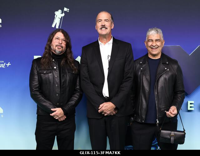 Los Angeles, Egyesült Államok. 2026. szeptember 27. Warren Haynes, Krist Novoselic és Pat Smear a 2026-os MTV Video Music Awards díjátadón, amelyet...