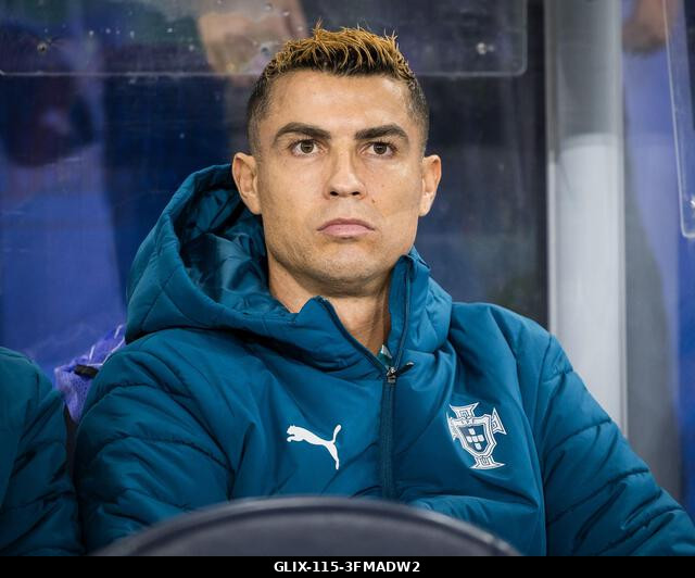 Oslo, Norvégia, 2026. szeptember 27., Cristiano Ronaldo az Ullevaal Stadion padon ül, Anne-Marie Forker/Alamy Live News